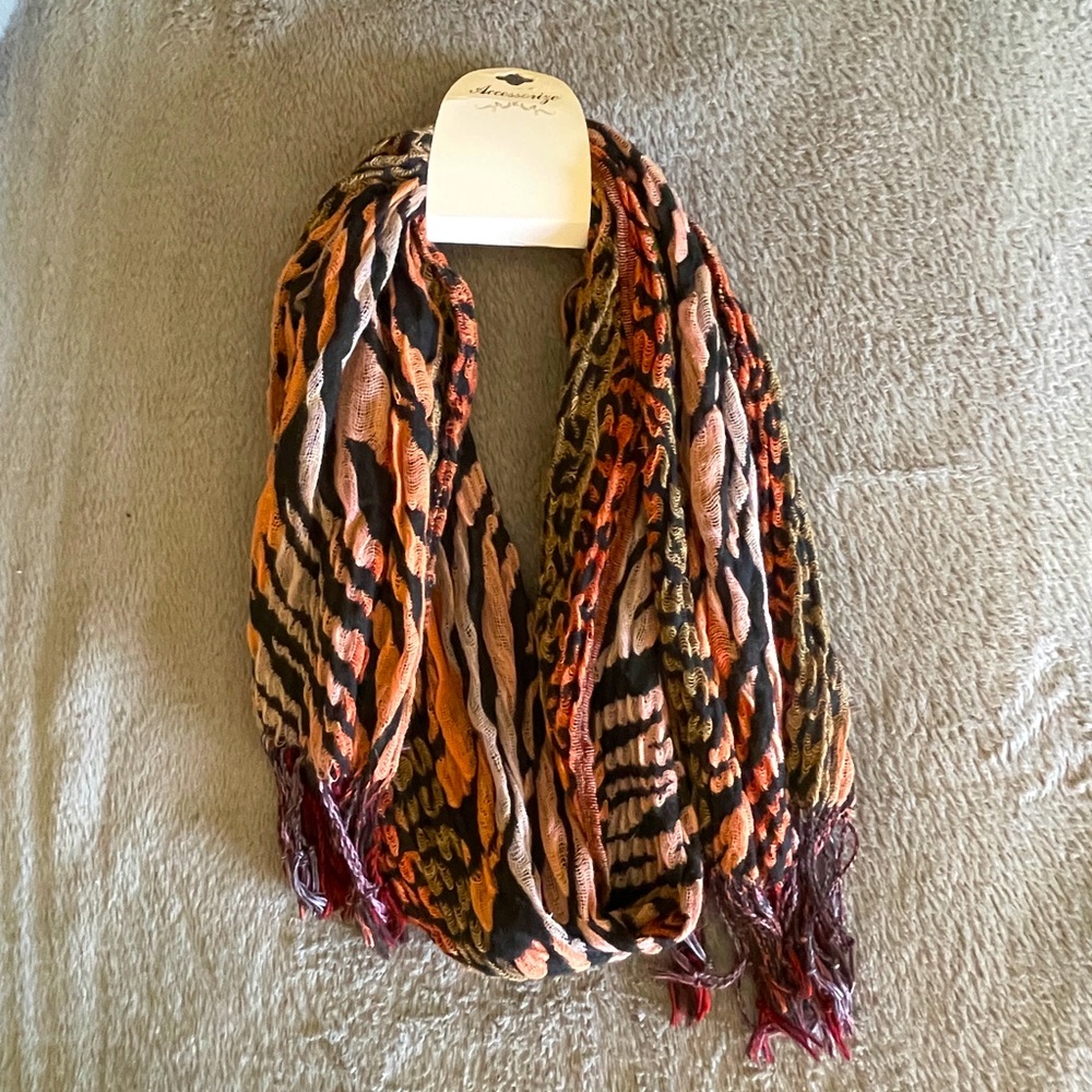 Animal print Scarf with fringe